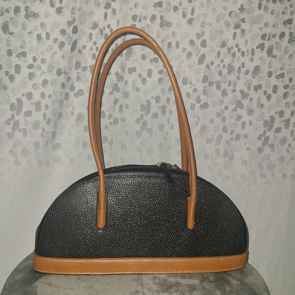 Cleo And Patek Italy Shoulder Bag - Picture 1 of 16